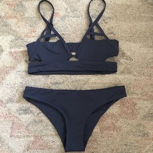TAVIK Jessi Top & Ali Moderate Btm in Ombré Blue